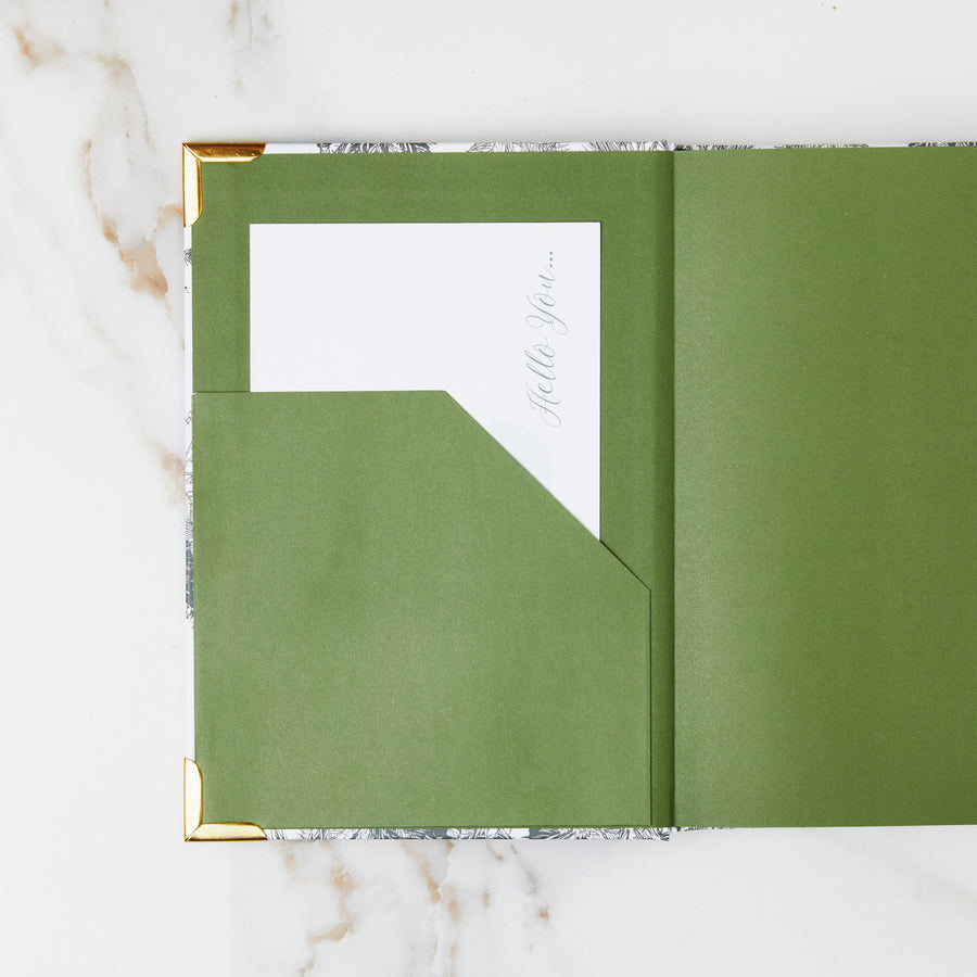 Petite 2025 Weekly Planner: SELVA