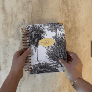 MINIMAL 2024 Daily Planner: FLORESTA