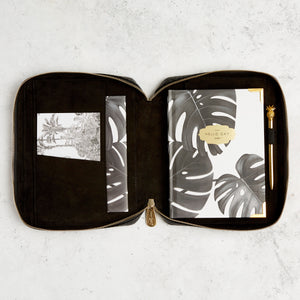 Petite 2024 Weekly Planner: STEMS