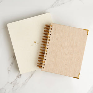MINIMAL 2024 Daily Planner: COVE