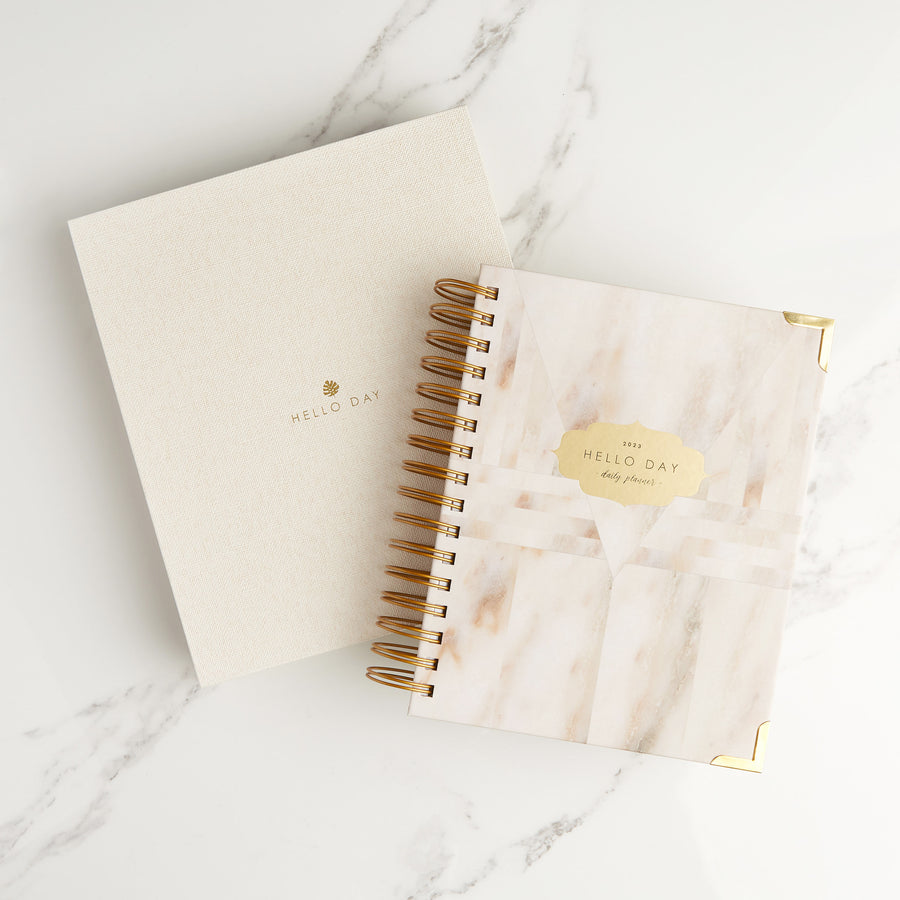 2023 - 2024 Academic / Mid Year Daily Planner: Rosa