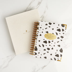 2023 - 2024 Academic / Mid Year Daily Planner: Cosmos