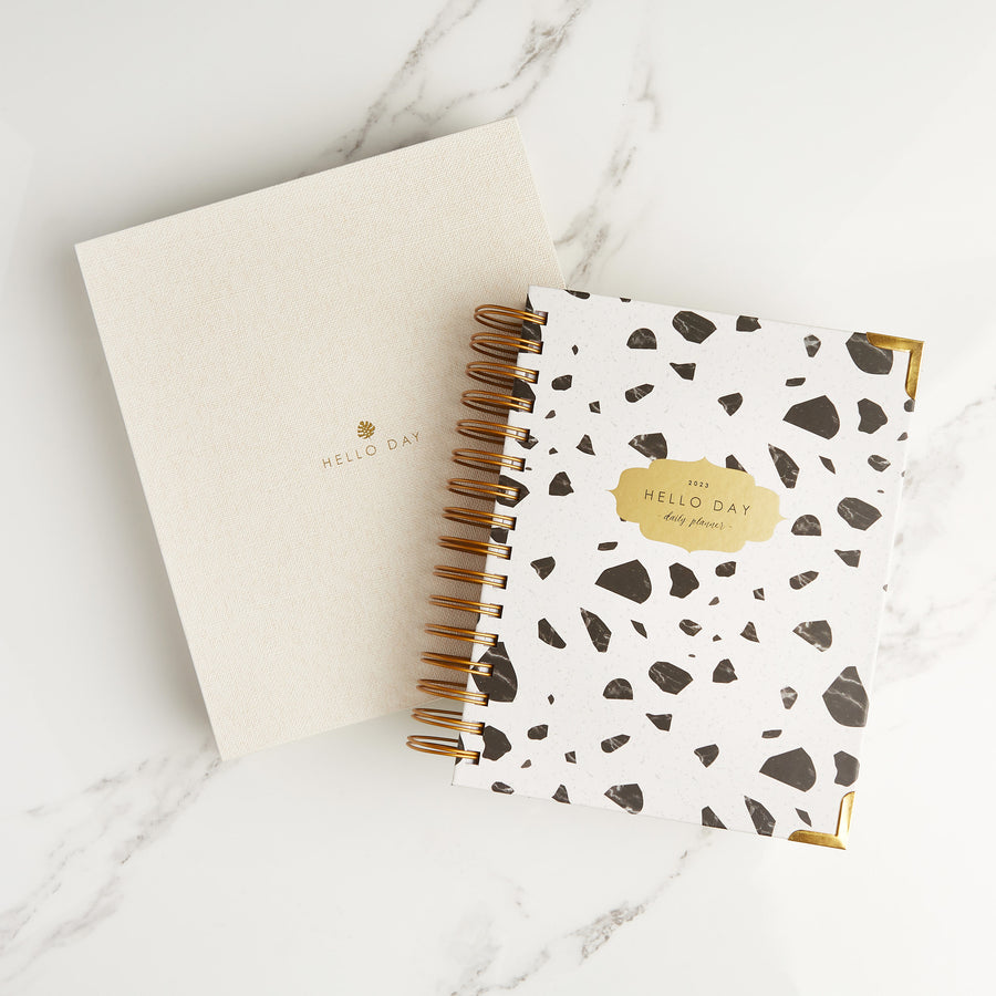 2023 - 2024 Academic / Mid Year Daily Planner: Cosmos