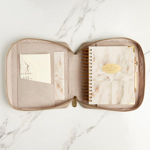 2023 - 2024 Academic / Mid Year Daily Planner: Rosa