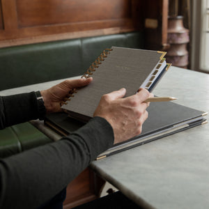 2024 Debonaire Minimal Daily Planner: Dusk